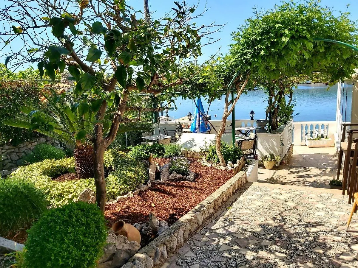 Apartman Vinko Barbat na Rabu 0*,  Croatia